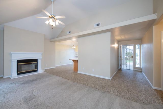 2274 E Skyview Avenue, Fresno, CA 93720