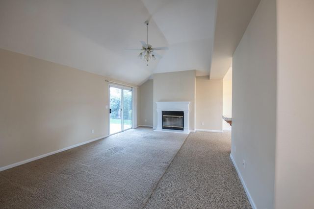 2274 E Skyview Avenue, Fresno, CA 93720