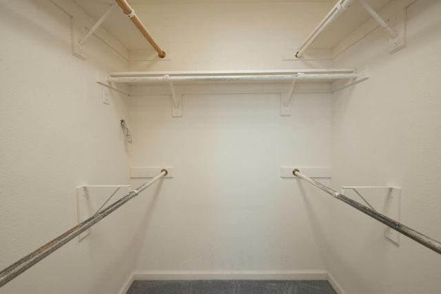 2274 E Skyview Avenue, Fresno, CA 93720