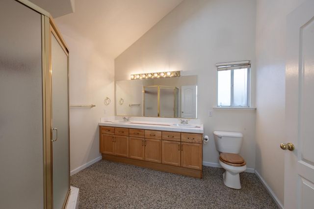 2274 E Skyview Avenue, Fresno, CA 93720