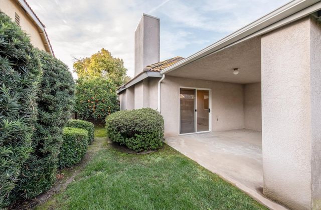 2274 E Skyview Avenue, Fresno, CA 93720