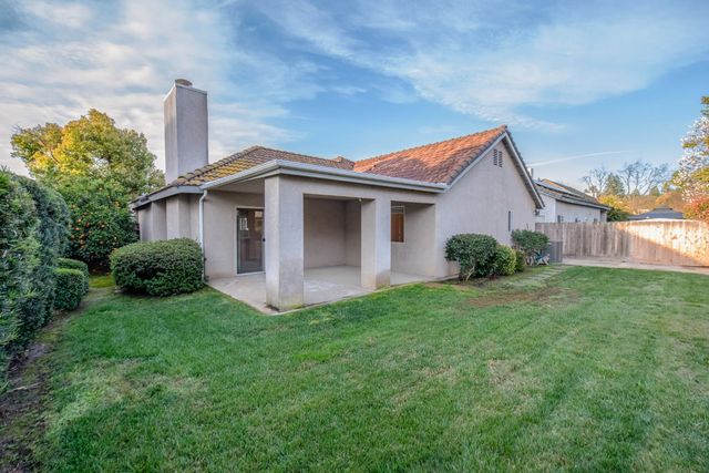 2274 E Skyview Avenue, Fresno, CA 93720