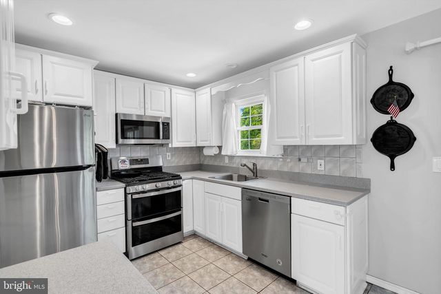 31 DOGWOOD DR, Jackson, NJ 08527