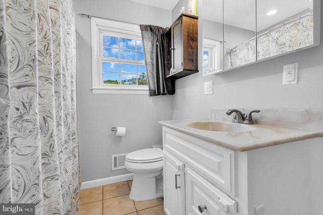 31 DOGWOOD DR, Jackson, NJ 08527