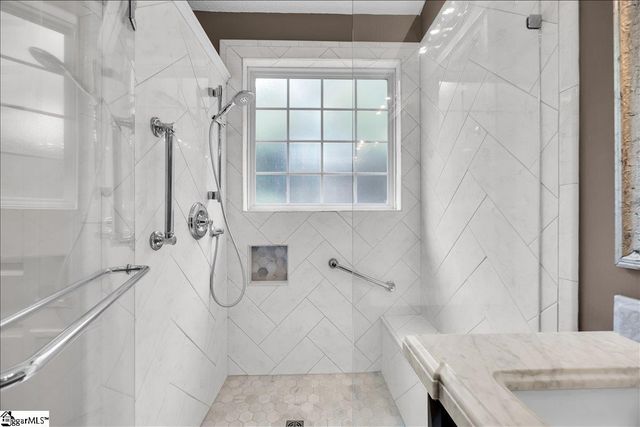 17 Smokehouse Drive, Simpsonville, SC 29681