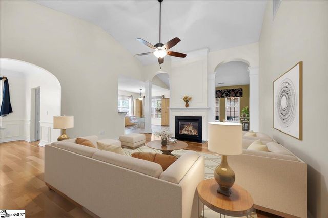 17 Smokehouse Drive, Simpsonville, SC 29681