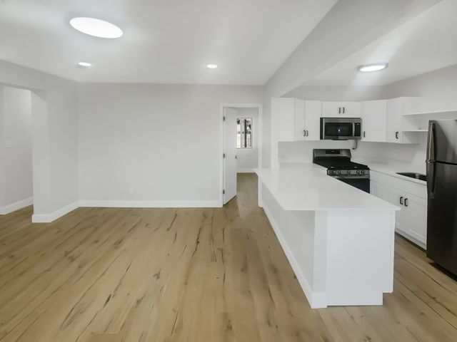 1821 La Veta Drive NE, Albuquerque, NM 87110