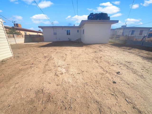 1821 La Veta Drive NE, Albuquerque, NM 87110