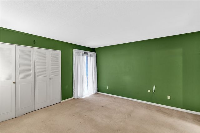 2401 Charlemagne Cir, Ross Twp, PA 15237