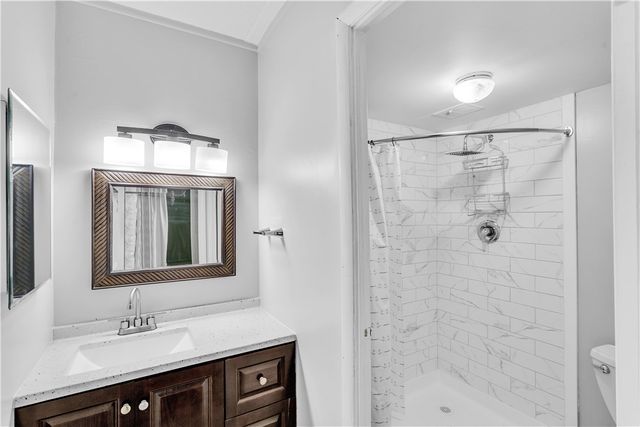 2401 Charlemagne Cir, Ross Twp, PA 15237