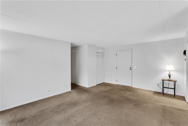 2401 Charlemagne Cir, Ross Twp, PA 15237