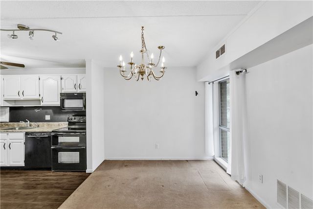 2401 Charlemagne Cir, Ross Twp, PA 15237