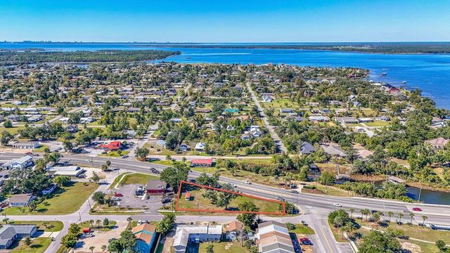 305 Ohio Avenue, Lynn Haven, FL 32444