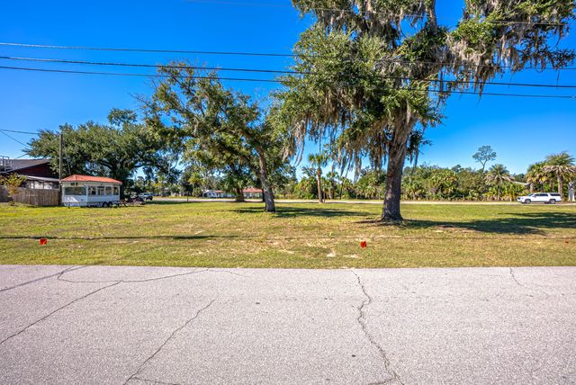 305 Ohio Avenue, Lynn Haven, FL 32444