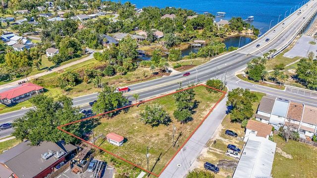305 Ohio Avenue, Lynn Haven, FL 32444