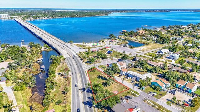 305 Ohio Avenue, Lynn Haven, FL 32444