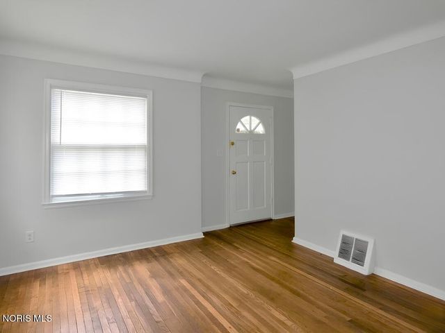 2211 W Sylvania Avenue, Toledo, OH 43613