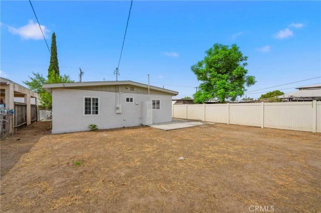 221 Pleasant View, Colton, CA 92324