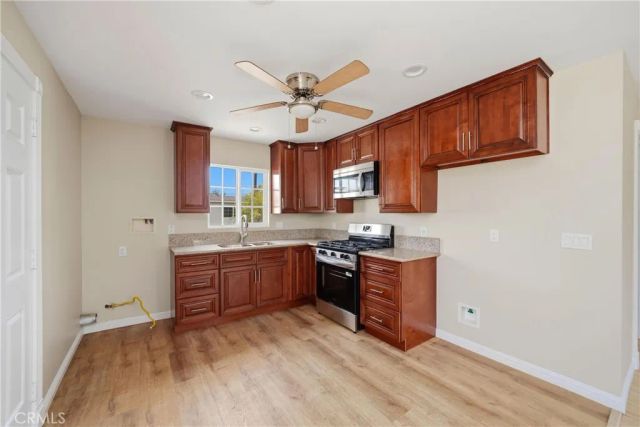 221 Pleasant View, Colton, CA 92324