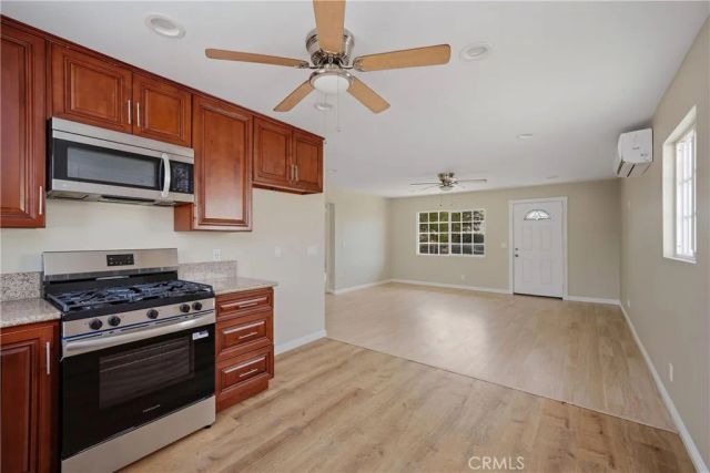 221 Pleasant View, Colton, CA 92324
