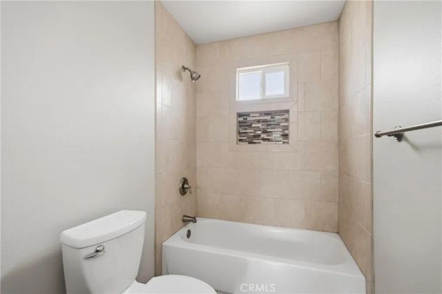 221 Pleasant View, Colton, CA 92324