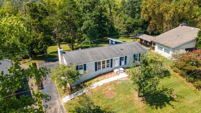 609 Harpeth Pkwy, E, Nashville, TN 37221