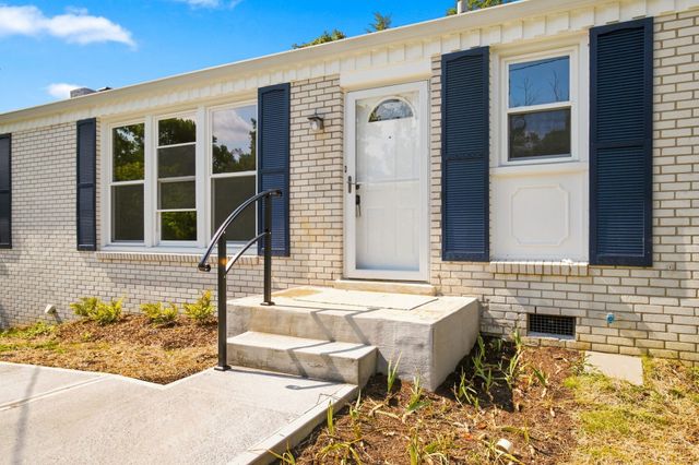 609 Harpeth Pkwy, E, Nashville, TN 37221