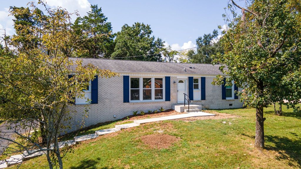 609 Harpeth Pkwy, E, Nashville, TN 37221