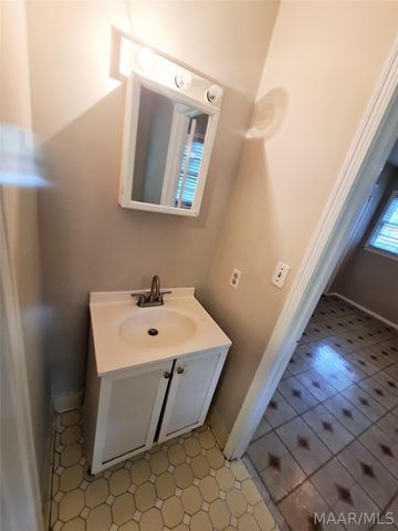 516 Lawndale Lane, Montgomery, AL 36109