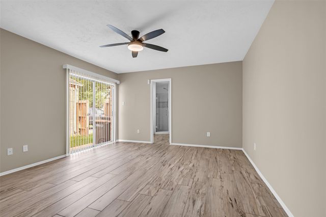 11827 Brook Meadows Lane, Meadows Place, TX 77477