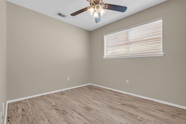 11827 Brook Meadows Lane, Meadows Place, TX 77477