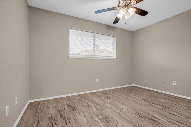 11827 Brook Meadows Lane, Meadows Place, TX 77477