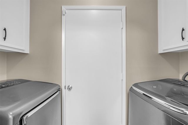 11827 Brook Meadows Lane, Meadows Place, TX 77477