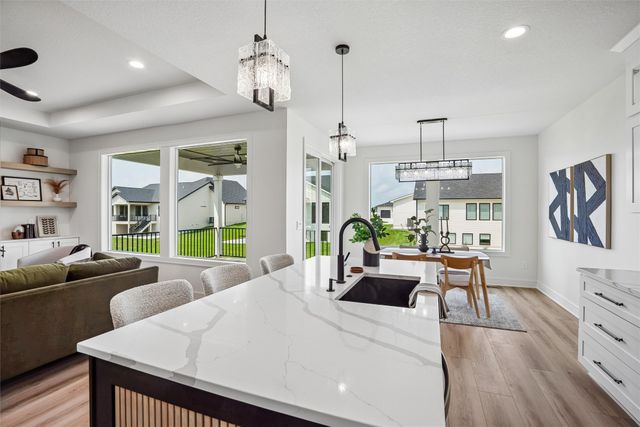 17317 Brookview Drive, Urbandale, IA 50323