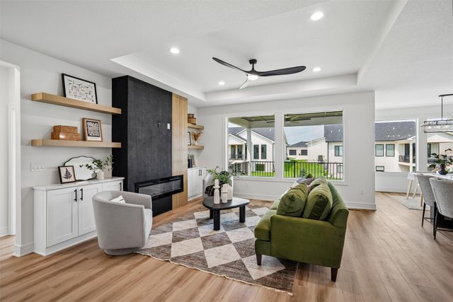 17317 Brookview Drive, Urbandale, IA 50323