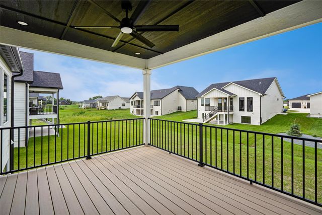 17317 Brookview Drive, Urbandale, IA 50323