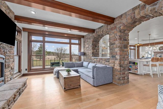 2730 E APPLE HILL BOULEVARD, Appleton, WI 54913