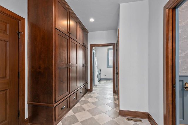 2730 E APPLE HILL BOULEVARD, Appleton, WI 54913