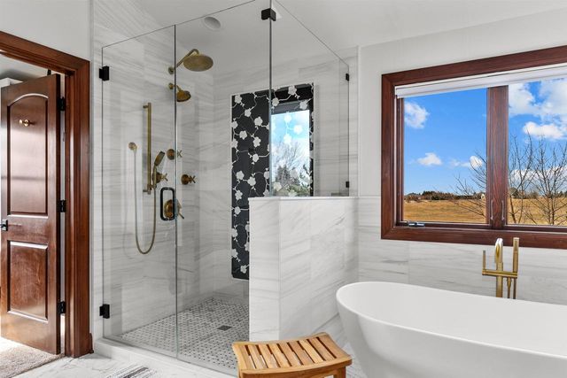 2730 E APPLE HILL BOULEVARD, Appleton, WI 54913