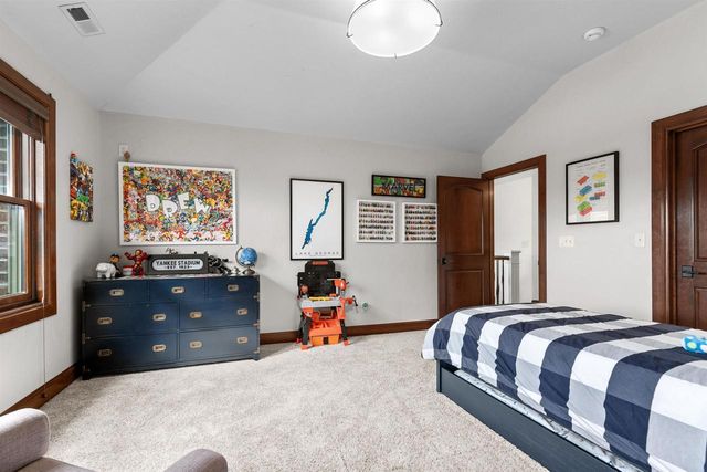 2730 E APPLE HILL BOULEVARD, Appleton, WI 54913