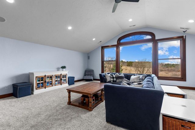 2730 E APPLE HILL BOULEVARD, Appleton, WI 54913