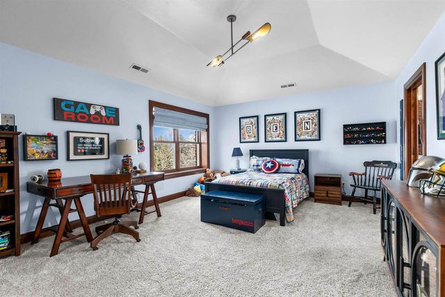 2730 E APPLE HILL BOULEVARD, Appleton, WI 54913