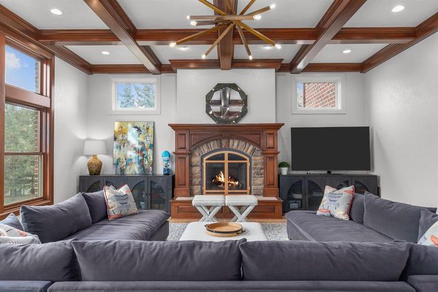 2730 E APPLE HILL BOULEVARD, Appleton, WI 54913