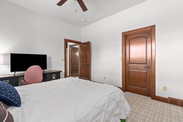 2730 E APPLE HILL BOULEVARD, Appleton, WI 54913