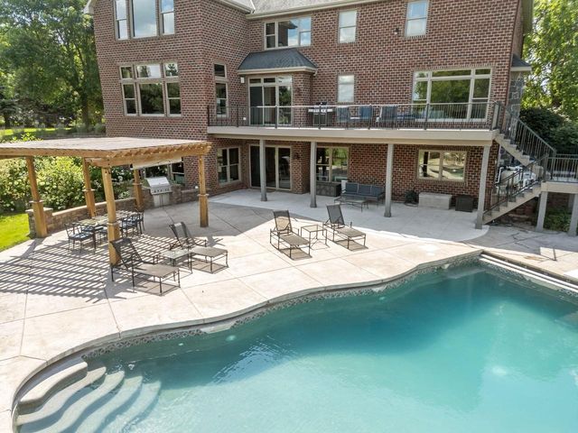 2730 E APPLE HILL BOULEVARD, Appleton, WI 54913