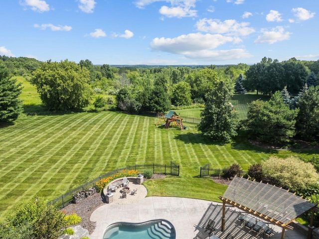 2730 E APPLE HILL BOULEVARD, Appleton, WI 54913