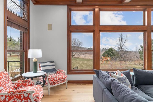 2730 E APPLE HILL BOULEVARD, Appleton, WI 54913
