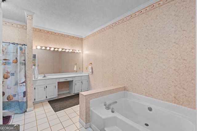 6689 Chriswood Drive, Macon, GA 31216