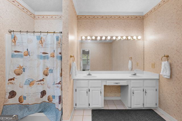 6689 Chriswood Drive, Macon, GA 31216