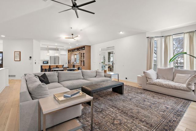 5200 Malibu Drive, Edina, MN 55436